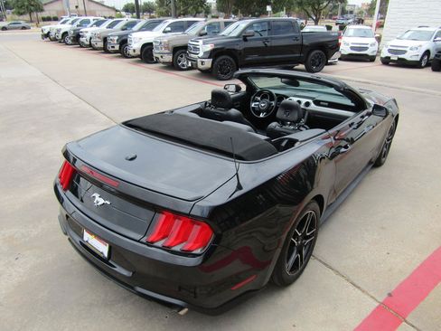 Used 2018 Ford Mustang Premium RWD image 8