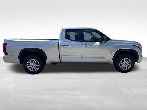 Used 2023 Toyota Tundra SR5 w/ SR5 Premium Package AWD/4WD image 4