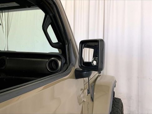 Used 2020 Jeep Gladiator Sport w/ Quick Order Package 24S AWD/4WD image 11