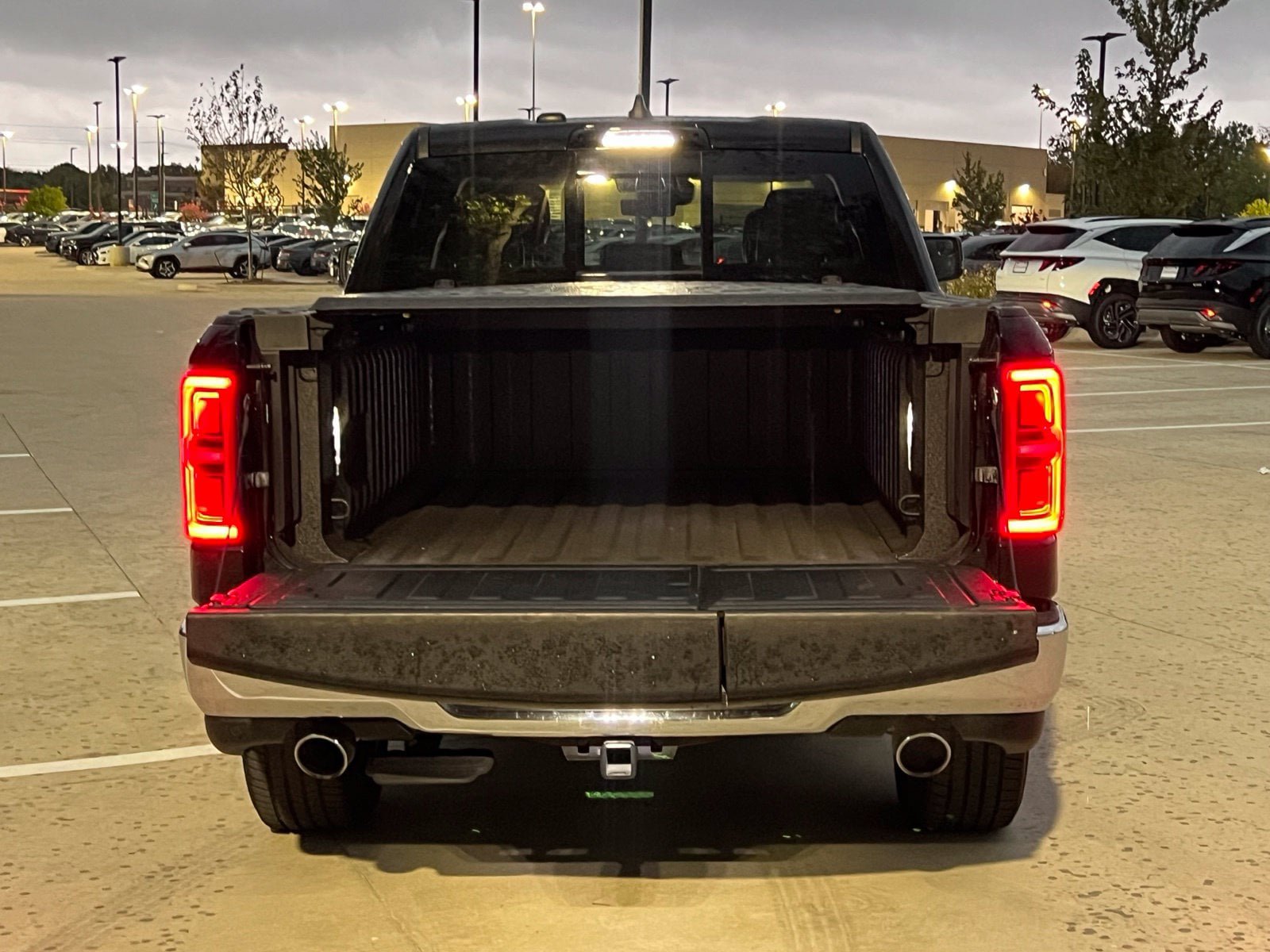 Used 2025 RAM 1500 Limited AWD/4WD image 16