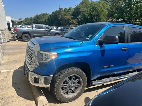 Used 2018 Toyota Tundra SR5 w/ SR5 Upgrade Package RWD image 2