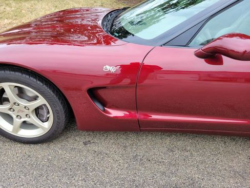 Used 2003 Chevrolet Corvette Coupe w/ Preferred Equipment Group image 11