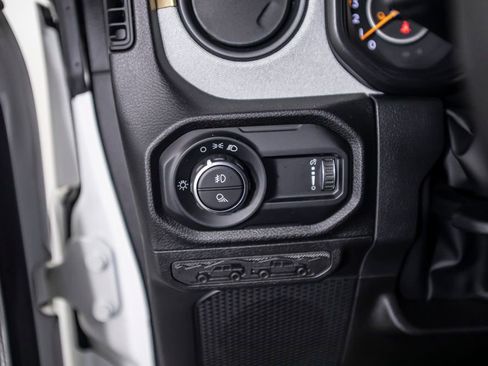 Used 2025 Jeep Gladiator Sport AWD/4WD image 36