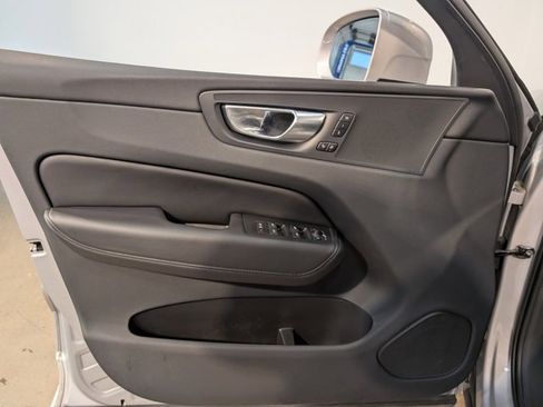 Used 2023 Volvo XC60 B5 Plus w/ Climate Package image 11