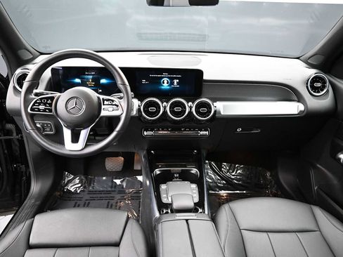 Used 2022 Mercedes-Benz GLB 250 image 6