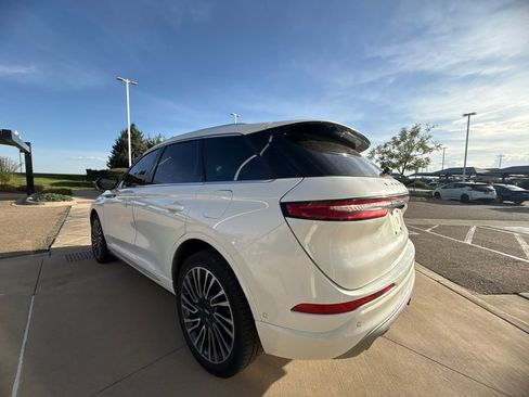 Used 2021 Lincoln Corsair AWD image 6