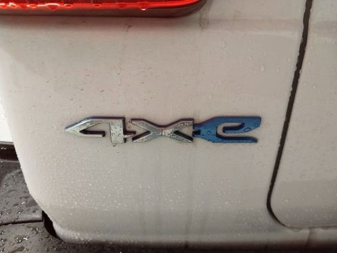 Used 2022 Jeep Wrangler Unlimited Sahara w/ Cold Weather Group image 26