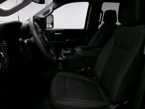 Certified 2024 Chevrolet Silverado 2500 Custom w/ Custom Value Package AWD/4WD image 7