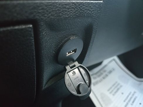 Used 2014 RAM 1500 Express image 75