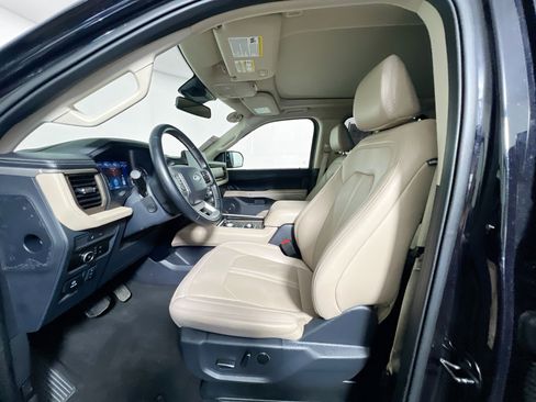 Used 2024 Ford Expedition Limited AWD/4WD image 14
