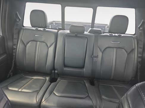 Used 2016 Ford F150 Platinum w/ Equipment Group 701A Luxury AWD/4WD image 13