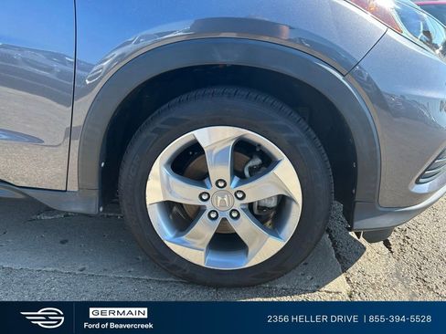Used 2019 Honda HR-V LX image 11