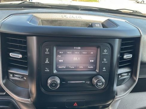 Used 2020 RAM 2500 Tradesman w/ Chrome Appearance Group RWD image 16