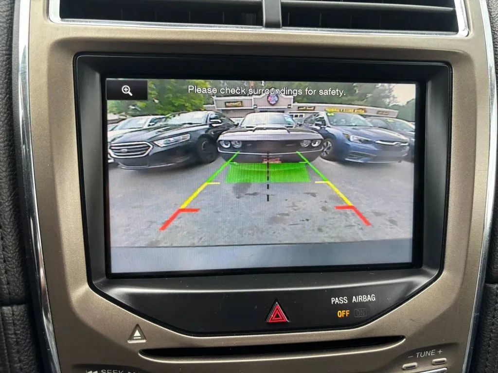 Used 2015 Lincoln MKX AWD w/ Equipment Group 102A image 19