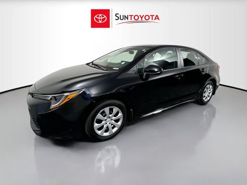 Used 2026 Toyota Corolla LE FWD image 9