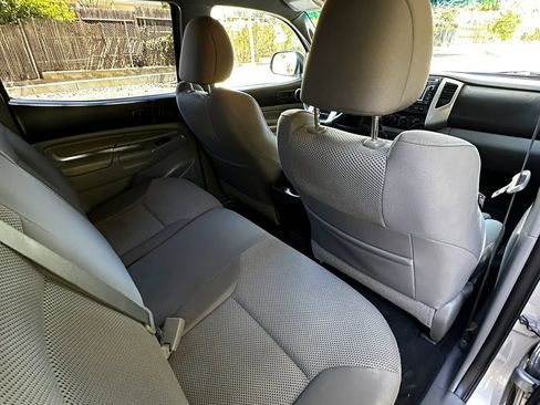 Used 2013 Toyota Tacoma PreRunner w/ TRD Sport Pkg RWD image 23