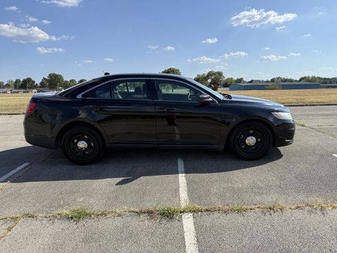 Used 2016 Ford Taurus Police Interceptor FWD image 4