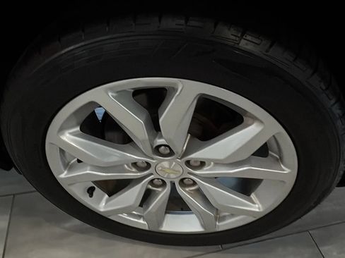 Used 2019 Chevrolet Impala LT FWD image 13