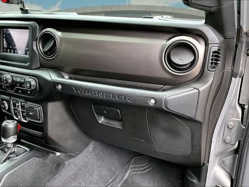 Used 2019 Jeep Wrangler Unlimited Sport S AWD/4WD image 16