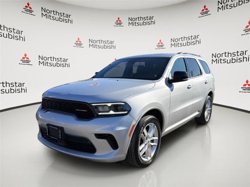 Used 2024 Dodge Durango GT image 1