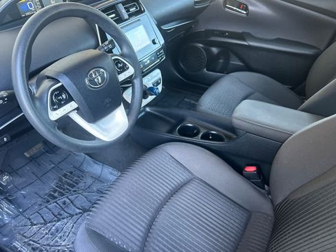 Used 2017 Toyota Prius Two FWD image 11