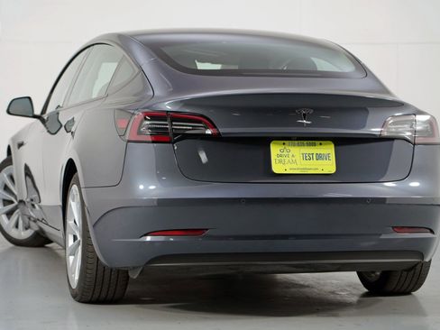 Used 2022 Tesla Model 3 image 6
