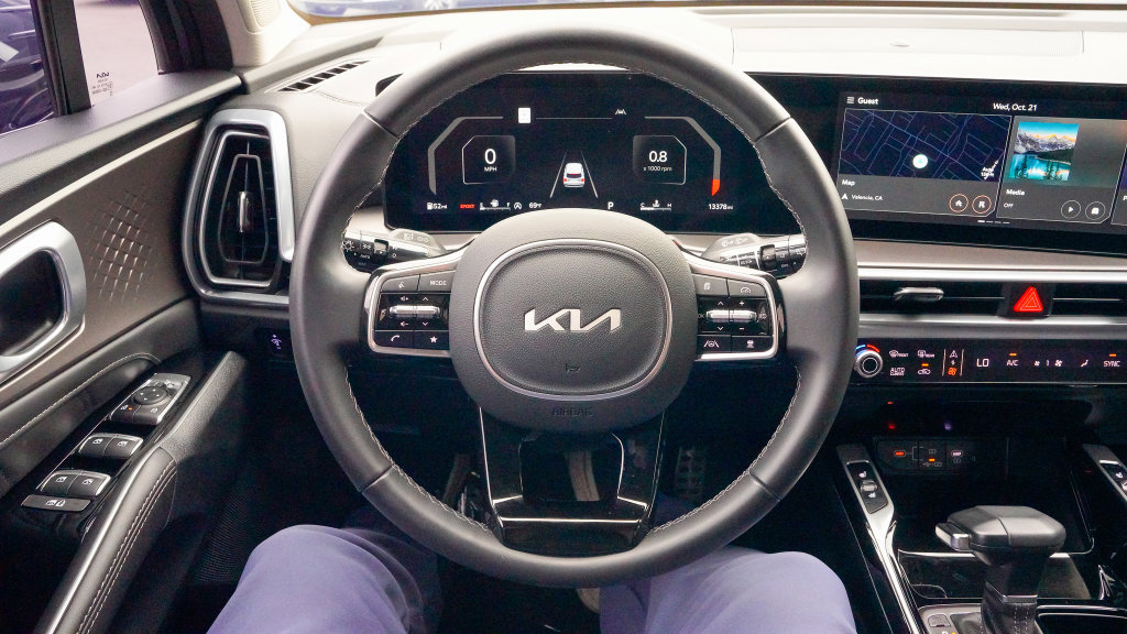 Used 2025 Kia Sorento SX FWD image 22