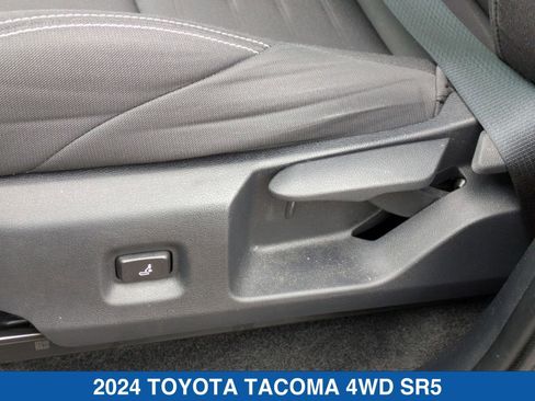 Used 2024 Toyota Tacoma TRD Off-Road image 26