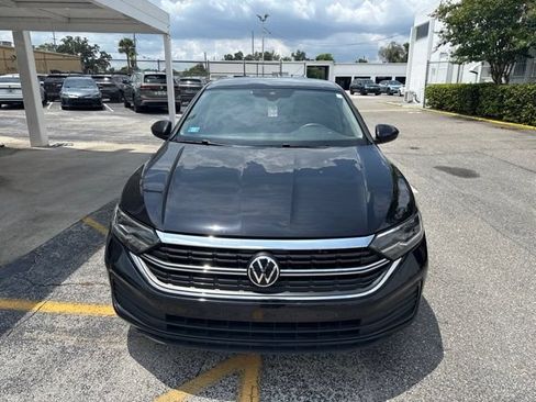 Used 2024 Volkswagen Jetta SE FWD image 4