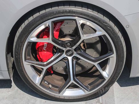 Used 2024 Audi RS 6 performance image 18