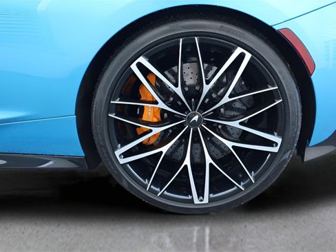 Used 2023 McLaren GT image 10