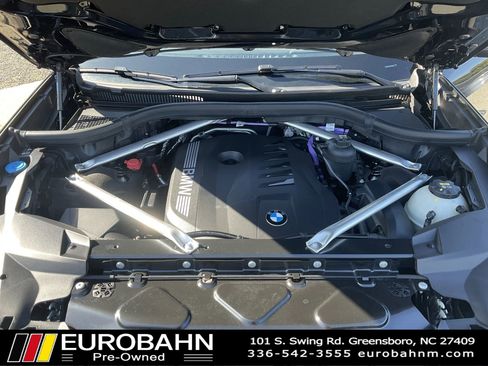 Used 2023 BMW X7 xDrive40i w/ Premium Package AWD/4WD image 34