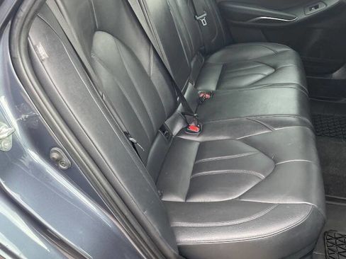 Used 2019 Toyota Avalon XLE image 10