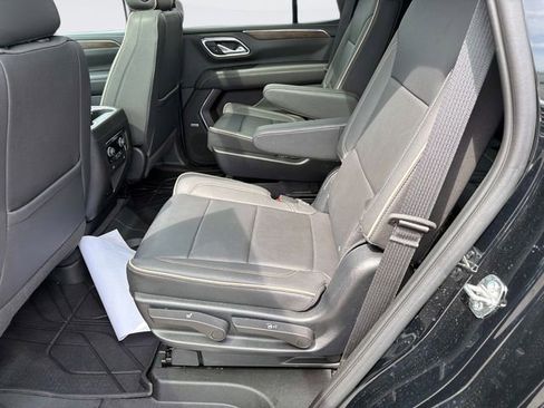 Used 2023 Chevrolet Tahoe Premier AWD/4WD image 15