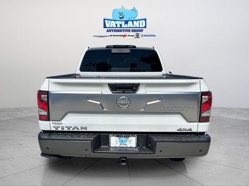Used 2023 Nissan Titan Platinum Reserve w/ Moonroof Package AWD/4WD image 4