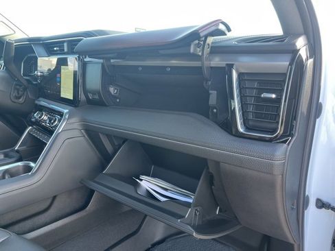 Used 2024 GMC Sierra 2500 Denali w/ Denali Reserve Package image 61