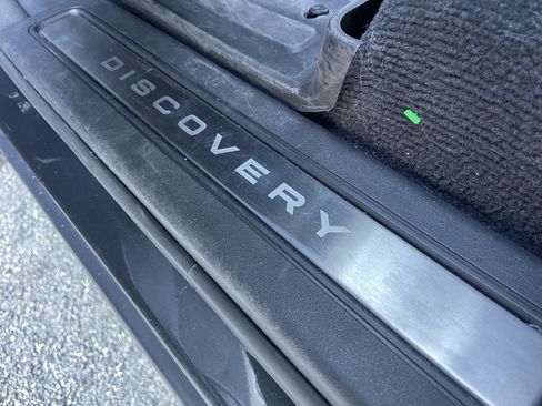 Used 2024 Land Rover Discovery Dynamic SE image 43