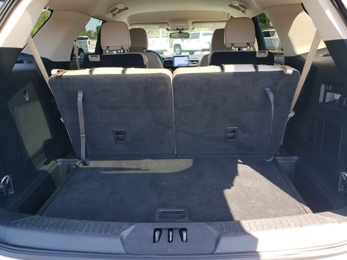 Used 2024 Ford Explorer Limited image 10