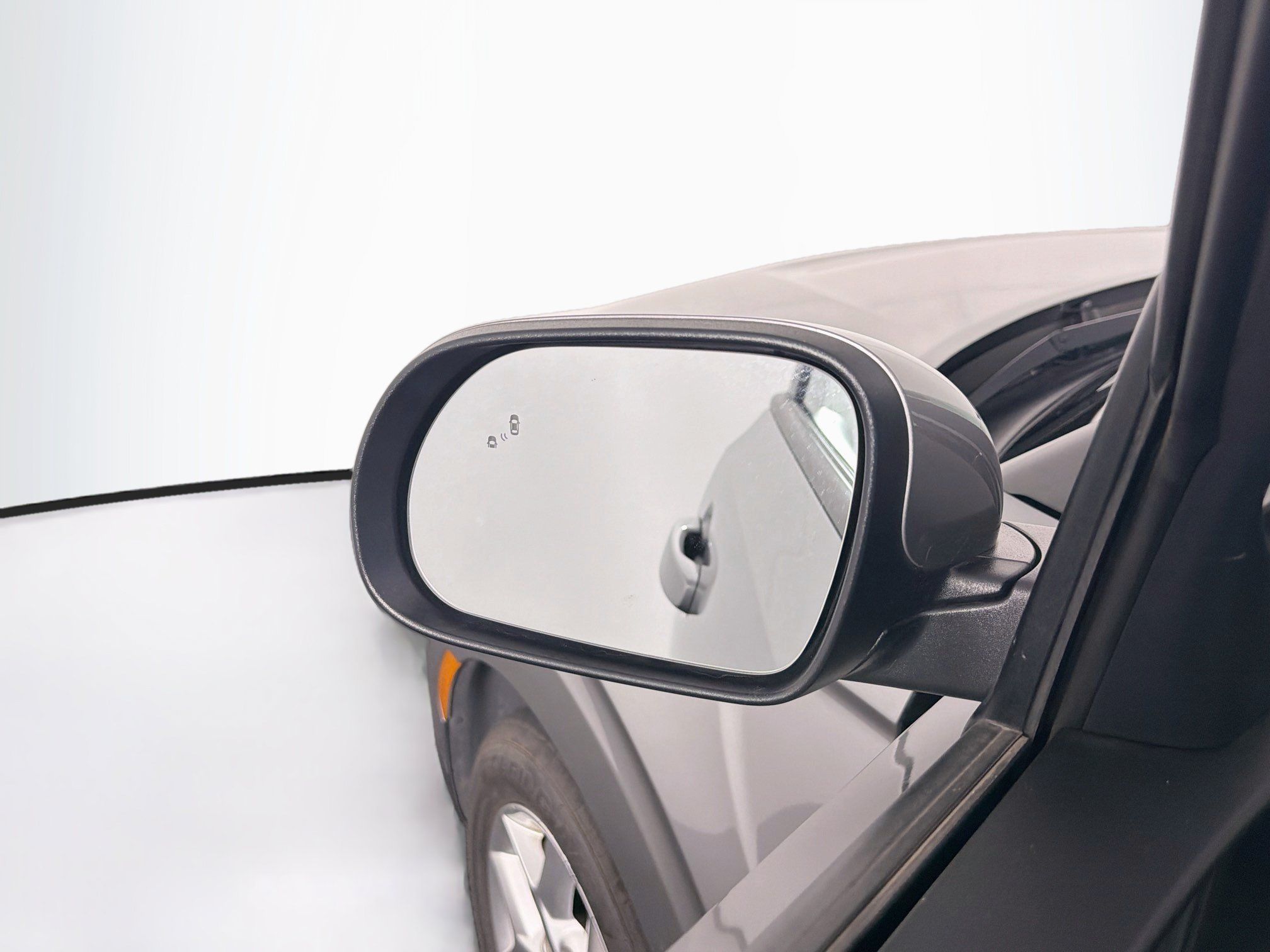 Used 2025 Kia Soul LX w/ LX Technology Package FWD image 16