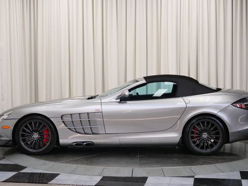Used 2009 Mercedes-Benz SLR image 6