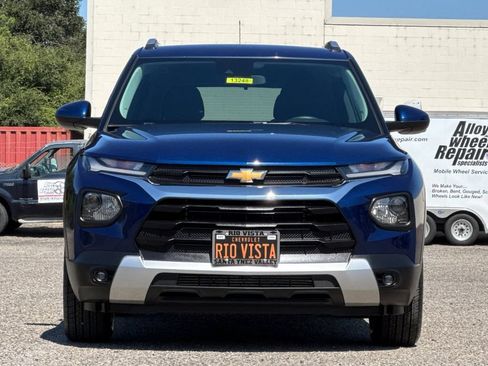 Used 2023 Chevrolet TrailBlazer LT FWD image 9