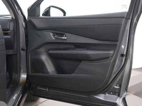 Used 2023 Nissan Ariya ENGAGE e-4ORCE image 11