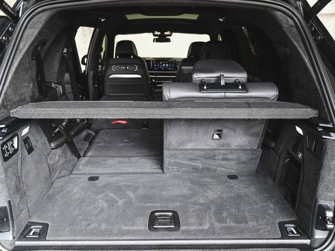 Used 2023 BMW X7 xDrive40i w/ M Sport Package image 40