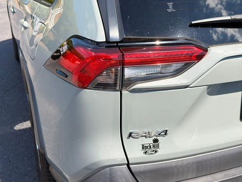 Used 2019 Toyota RAV4 XLE w/ Convenience Package FWD image 21