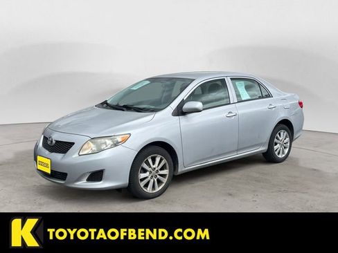 Used 2009 Toyota Corolla LE FWD image 1