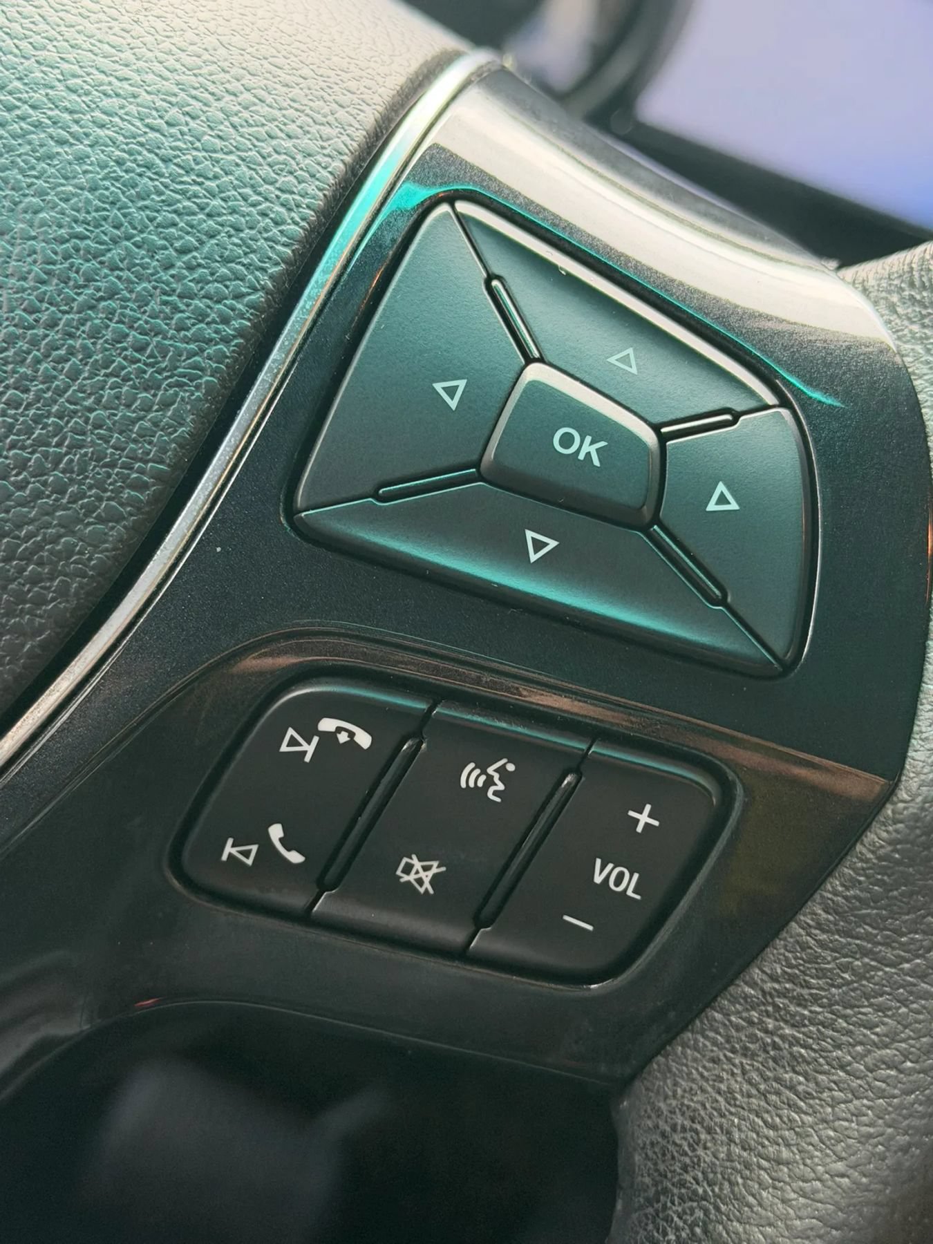 Used 2017 Ford Explorer Limited FWD image 17