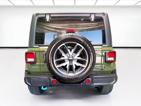 Used 2024 Jeep Wrangler Unlimited AWD/4WD image 5