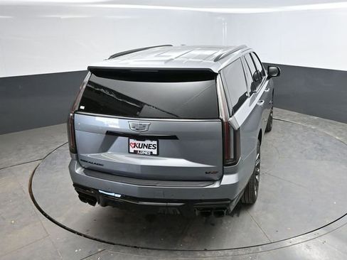 Used 2025 Cadillac Escalade V image 53