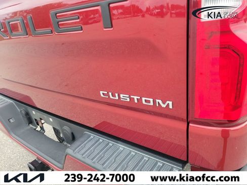 Used 2020 Chevrolet Silverado 1500 Custom w/ Custom Value Package RWD image 10