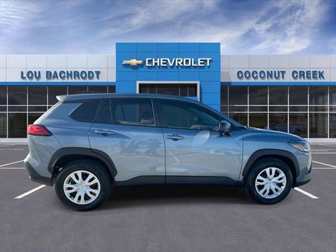 Used 2024 Toyota Corolla Cross L image 9